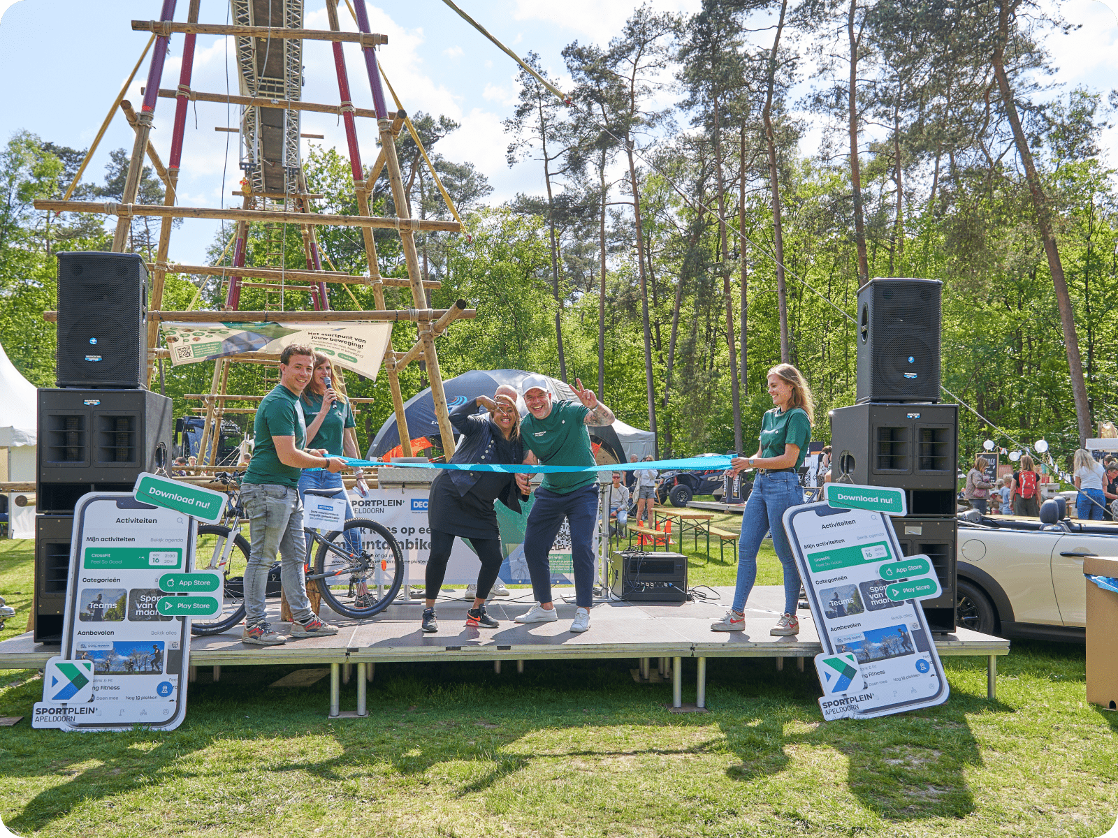 Zeepkistenrace in Apeldoorn met Andy van der Meijde en Sportplein Apeldoorn